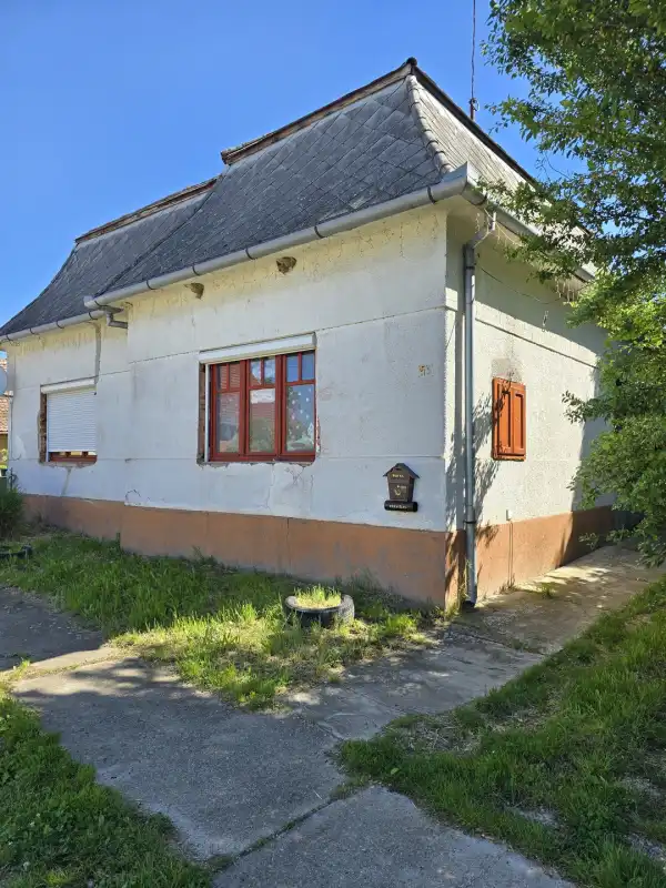 Eladó családi ház, Baksa 4 szoba 120 m² 26.49 M Ft